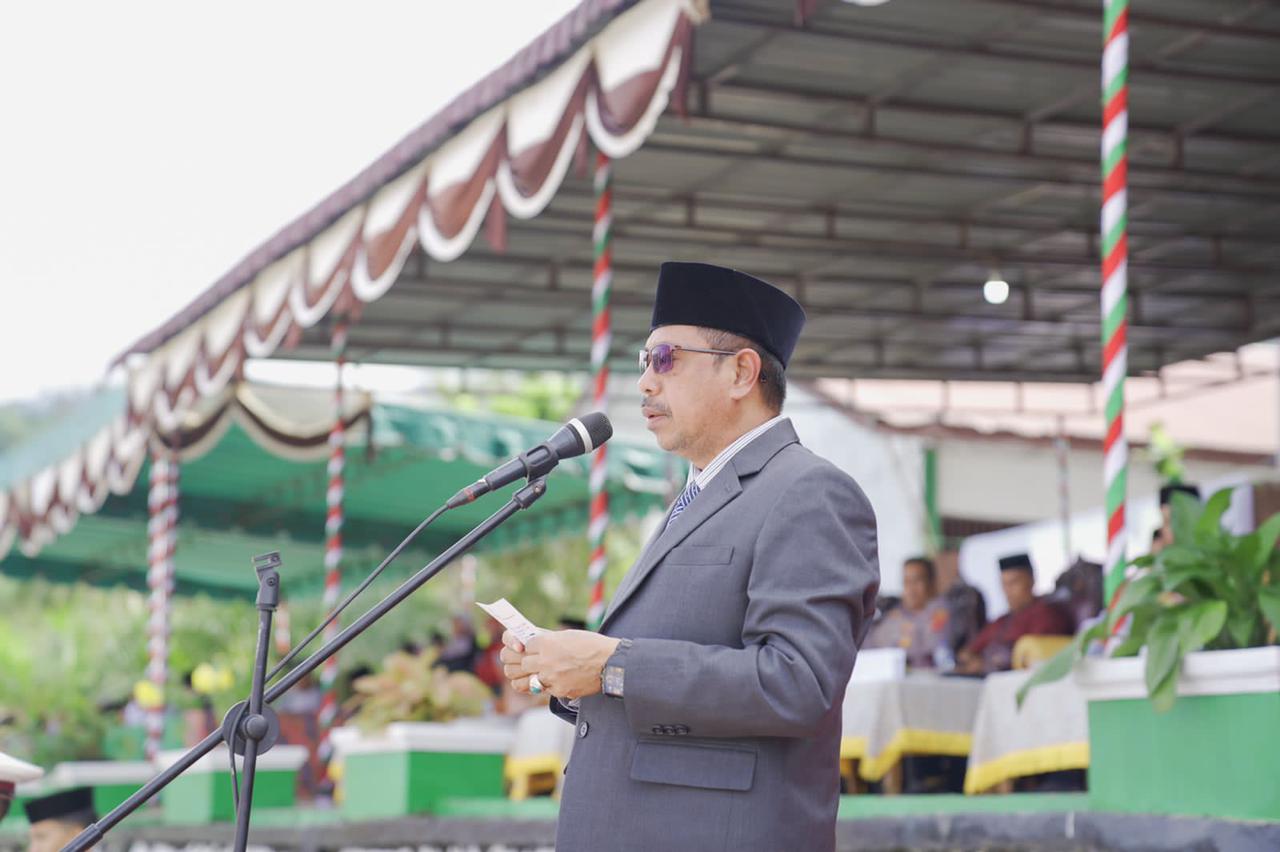 Ini Pesan Kakanwil Kemenag Aceh Pada Santri, Saat Jadi Irup Apel Tahunan Dayah Perbatasan Darul Amin