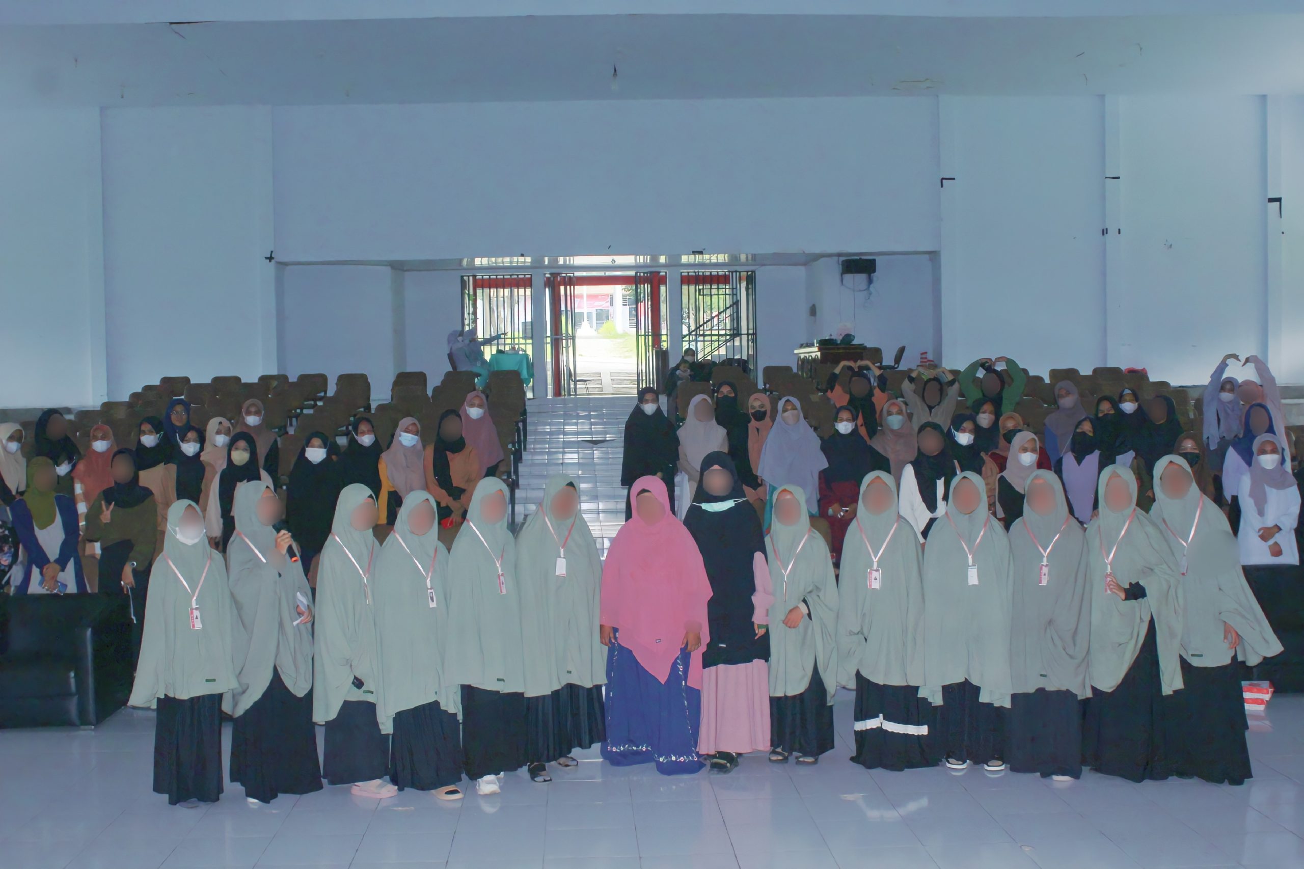 Sukses Gelar Seminar Muslimah, FSA UNIMA Hadirkan Dokter dan Juri Hafidz Cilik Indonesia