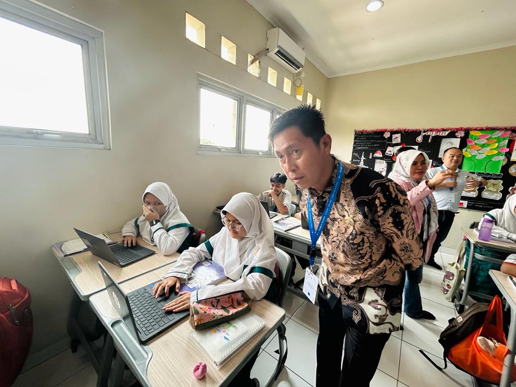 Bupati Bolsel dan Rombongan Google For Education Leader Sheries Mengunjungi SMP IT Al-Haraki Depok